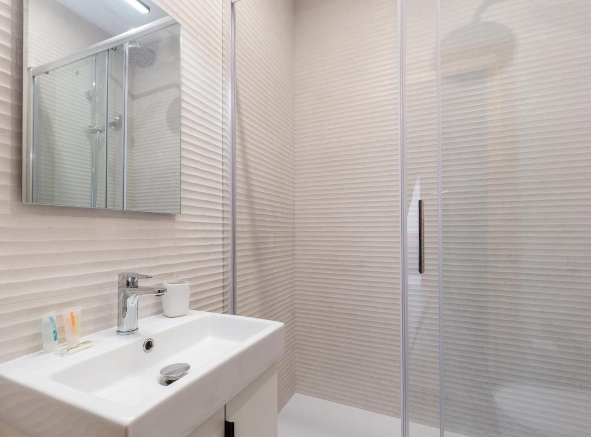 Spacious Doubleroom Apartment At Sants Barcelone Extérieur photo