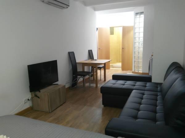Spacious Doubleroom Apartment At Sants Barcelone Extérieur photo